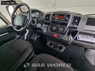 Peugeot Boxer Peugeot Boxer 165PK Bakwagen Laadklep Zijdeur Lat om lat Airco Bluetooth Radio Meubelbak Koffer Gesloten laadbak 21m3 Airco Cruise control - afbeelding nr 9