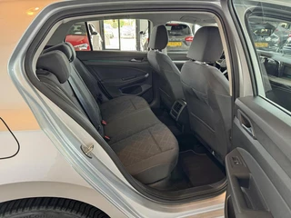 Volkswagen Golf Volkswagen Golf 1.0 eTSI 81kW DSG Life - afbeelding nr 21