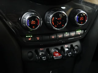 MINI Countryman MINI Countryman Mini 1.5 Cooper Sport AUTOMAAT [APPLE CARPLAY, CAMERA, STOELVERWARMING, CRUISE, CLIMATE, NIEUWSTAAT] - afbeelding nr 16
