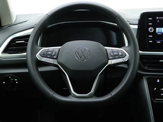 Volkswagen T-Roc Volkswagen T-Roc 1.5 TSI Life Bns | Private Lease 639,- p.m. | Navigatie | Camera - afbeelding nr 24