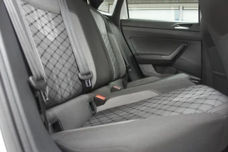 Volkswagen Polo VW Polo 1.0 TSI 110pk 3x R-Line Acc|Camera|IQ_Light|Pano|Virtual - afbeelding nr 19
