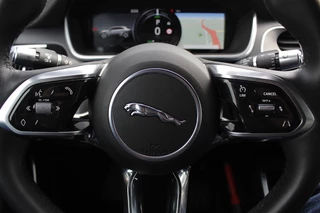 Jaguar I-PACE Jaguar I-PACE EV400 First Edition 90 kWh / Full option / Panoramadak / 360Camera / Head-up / Luchtvering / Leder / Meridian / Stuurverwarming - afbeelding nr 28