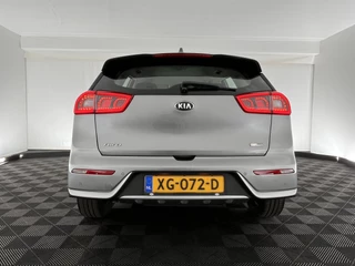Kia Niro Kia Niro 1.6 GDi Hybrid ExecutiveLine Aut. *LEATHER-FABRIC | NAVI-FULLMAP | KEYLESS | CAMERA | COMFORT-SEATS | DIGI-COCKPIT | LANE-ASSIST | ECC | CARPLAY | PDC | 16''ALU* - afbeelding nr 5