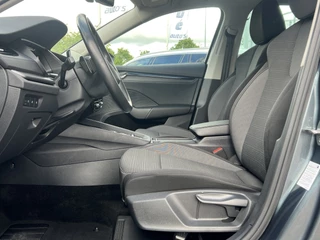 Škoda Octavia Škoda Octavia Combi 1.0 e-TSI Automaat Business Edition Navi Trekhaak Camera Carplay ACC DAB Stoel + Stuurverwarming Keyless Getint Glas NL Auto - afbeelding nr 11