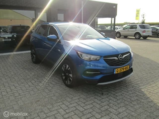 Opel Grandland X Opel Grandland X 1.2 Turbo Business Executive | AGR-stoelen, Elektrische klep, Trekhaak - afbeelding nr 7