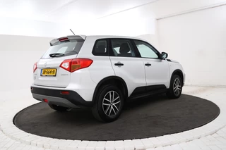 Suzuki Vitara Airco, Cruise Control, Navigatie - afbeelding nr 3