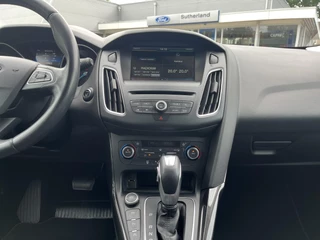 Ford Focus Ford Focus 1.5 Ecoboost Titanium 150pk Automaat | Trekhaak | Navigatie | Voorruit verwarming | 17 inch velg | Climate control - afbeelding nr 17