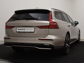 Volvo V60 Volvo V60 T6 PLUG-IN HYBRID LONG RANGE ULTIMATE DARK 19INCH FULL-LED H/K A - afbeelding nr 4