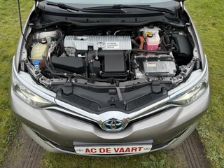 Toyota Auris Toyota Auris 1.8 Hybrid Executive - NAVI/CLIMA/LED/CAM/NAP - afbeelding nr 9