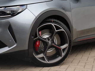 Alfa Romeo Junior Alfa Romeo Junior Veloce 54 kWh 280 PK | Sport Pack | Techno Pack | 20