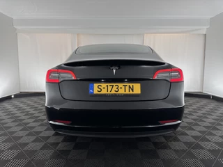 Tesla Model 3 Tesla Model 3 Standard RWD Plus 60 kWh (INCL-BTW) Aut. *PANO | AUTO-PILOT | FULL-LEATHER | KEYLESS | FULL-LED | MEMORY-PACK | SURROUND-VIEW | DAB | CARPLAY | DIGI-COCKPIT | LANE-ASSIST | COMFORT-SEATS | 19