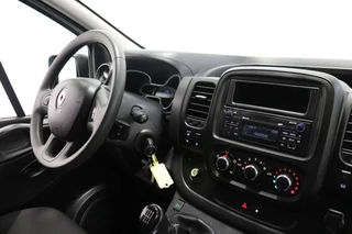 Renault Trafic Renault Trafic 1.6 dCi EURO 6 - Airco - Cruise - PDC - € 9.950,- Excl. - afbeelding nr 3