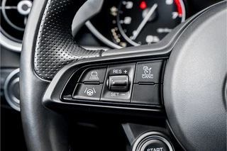Alfa Romeo Giulia Facelift CarPlay Leder 19