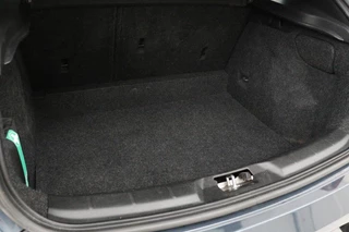 Volvo V40 Volvo V40 2.0 T2 Nordic+ | Stoelverwarming | Full LED |  Camera | Standkachel | Navigatie | Bluetooth | Climate control | Cruise control - afbeelding nr 23