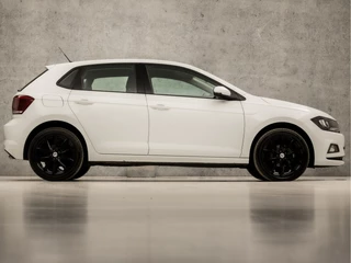 Volkswagen Polo Volkswagen Polo 1.0 Sportline (APPLE CARPLAY, GROOT NAVI, LM VELGEN, SPORTSTOELEN, CRUISE, LED ACHTERLICHTEN, NIEUWE APK, NIEUWSTAAT) - afbeelding nr 4