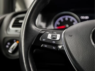 Volkswagen Golf (APPLE CARPLAY, GROOT NAVI, CLIMATE, STOELVERWARMING, DYNAMISCHE KNIPPERLICHTEN, ALCANTARA SPORTSTOELEN, ADAPTIVE CRUISE, PARKEERSENSOREN, LM VELGEN, NIEUWSTAAT) - afbeelding nr 16