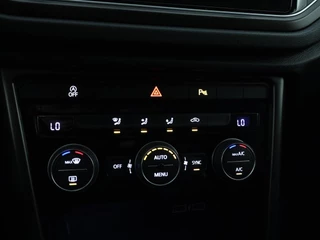 Volkswagen T-Roc Volkswagen T-Roc 1.0 TSI Style Business| Carplay | Virtual Dashboard |Trekhaak - afbeelding nr 19