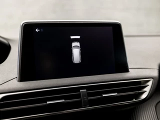 Peugeot 5008 Automaat (APPLE CARPLAY, GROOT NAVI, LEDER, STOELVERWARMING, SPORTSTOELEN, GETINT GLAS, TREKHAAK, CRUISE, LANE ASSIST, NIEUWE APK, NIEUWSTAAT) - afbeelding nr 26