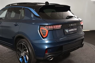 Lynk & Co 01 | 360 Camera | 7.4 kWh boordlader | Donkere hemel | S/K-panodak | Adapt. Cruise | Memory | Elek. klep | LM 20