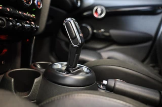 MINI Cooper Mini Mini 1.5 Cooper Chili / AUT / 5 Deurs / Open Panoramadak / Navi / Ecc / Elek Pakket / Led / Pdc / 17 Inch - afbeelding nr 12