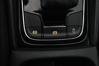 Škoda Karoq Skoda Karoq 1.5 TSI ACT Style Business (PANORAMADAK, CRUISE ADAPTIEF, PARKEERSENSOREN, STOELVERWARMING, NAVIGATIE, AUTOMAAT) - afbeelding nr 19