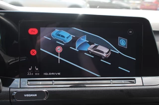 Volkswagen Golf Volkswagen Golf 1.4 eHybrid GTE / Camera / Navigatie / Sfeerverlichting / LED Koplampen / 18'' / Virtual Cockpit / DAB / Stoelverwarming / ACC - afbeelding nr 22