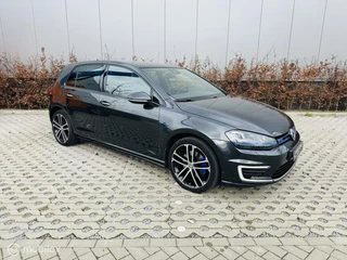 Volkswagen Golf Volkswagen Golf 1.4 TSI GTE pano leer acc  gr navi trekhaak - afbeelding nr 2