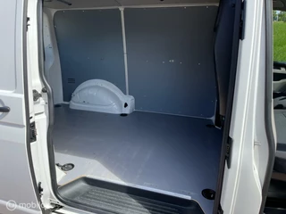 Volkswagen Transporter Volkswagen Transporter 2.0 TSI Benzine + Airco | Trekhaak - afbeelding nr 9
