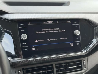 Volkswagen T-Cross Volkswagen T-Cross 1.0 TSI Go Camera | Carplay | Nette auto! - afbeelding nr 25