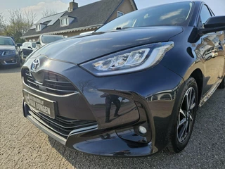 Toyota Yaris Toyota Yaris 1.5 Hybrid Dynamic | Nieuw Model / Dealer OH | Carplay / Cruise - afbeelding nr 13