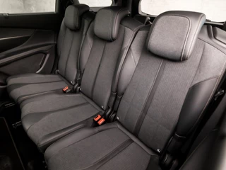 Peugeot 5008 (PANORAMADAK, APPLE CARPLAY, GROOT NAVI, 360 CAMERA, LEDER, SPORTSTOELEN, LED KOPLAMPEN, KEYLESS, DAB+, NIEUWE APK, NIEUWSTAAT) - afbeelding nr 15