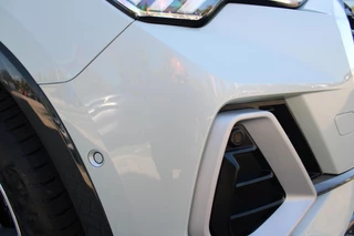 Audi Q3 Audi Q3 Sportback 35 TFSI 150PK S-TRONIC 7 S EDITION * NIEUWSTAAT * | S-LINE EXTERIEUR | S-LINE INTERIEUR | AUDI VIRTUAL COCKPIT | PANORAMISCH SCHUIF / KANTELDAK | NAVIGATIE | TWIN LEDEREN BEKLEDING ZWART MET ROTSGRIJS STIKSEL | VOORSTOELEN VERWARMBAAR | ACHTERUITRIJCAMERA | PARKEERSENSOREN VOOR / ACHTER | DODEHOEK DETECTIE |  ALARM SYSTEEM | FULL LED KOPLAMPEN INCLUSIEF LED ACHTERLICHTEN | ZWARTE HEMELBEKLEDING | AUDI SOUND SYSTEM | AMBIENTE VERLICHTING | 18