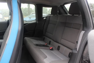 BMW i3 BMW i3 Basis 120Ah 42 kWh / Camera / Navigatie / 19'' / Harman Kardon / Stoelverwarming / Cruise Control / Warmtepomp / Getint glas - afbeelding nr 11
