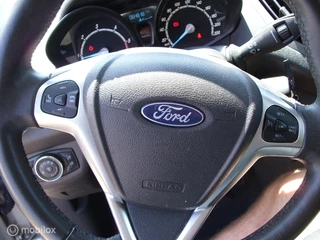 Ford Transit Courier Ford Transit Courier 1.5 TDCI Limited Duratorq S&S - afbeelding nr 16