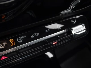 Mercedes-Benz CLA Mercedes-Benz CLA 220 4-Matic Premium Plus / 45 AMG ed 1. / LED - afbeelding nr 30