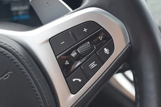 BMW 3 Serie BMW 3 Serie 330e Touring M Sport / Panodak / Leer / Trekhaak / Head-up/ Laser/Harman Kardon - afbeelding nr 45