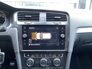 Volkswagen Golf Volkswagen Golf 1.5 TSI Highline R-Line NAVIGATIE|BLUETOOTH|PARKEERSENSOREN|STOELVERWARMING|R-Line Pakket - afbeelding nr 14