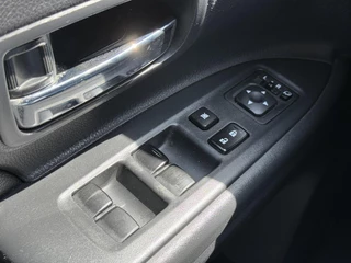 Mitsubishi Outlander Mitsubishi Outlander 2.0 PHEV Instyle 2e Eigenaar,Navi,Schuifdak,Camera,Stoelverwarming,Leder,Clima,Cruise,Pdc V+A,Nieuwe Apk bij Aflevering - afbeelding nr 28
