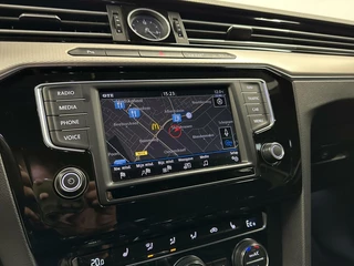 Volkswagen Passat Volkswagen Passat 1.4 TSI GTE Connected TREKHAAK-NAVI-DAB-STOELVERWARMING - afbeelding nr 26