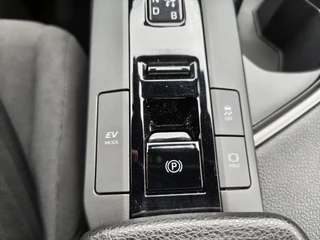 Toyota C-HR Toyota C-HR 1.8 Hybrid 140 Dynamic | Sensoren v/a | Keyless Entry | Stoelver - afbeelding nr 20