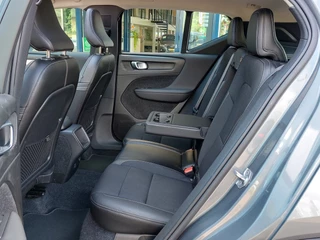 Volvo XC40 Volvo XC40 1.5 T3 157pk Momentum Business Pack Connect | Origineel NL | Navi | Clima | Adap. Cruise | Panorama Schuifdak | Led Koplampen | Pdc V+A+Camera | Rijstrook+Licht+Regensenor | 18''lm - afbeelding nr 10