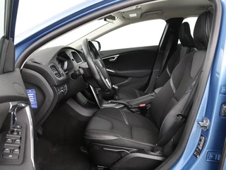 Volvo V40 Volvo V40 2.0 T2 Momentum | Navigatie | Parkeerhulp |  Climate control | Bluetooth | Cruise control - afbeelding nr 4