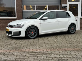 Volkswagen Golf Volkswagen Golf 2.0 TSI GTI DSG AIRCO/CRUISE/LED/PDC - afbeelding nr 1