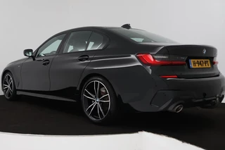 BMW 3 Serie BMW 3-serie 320i High Executive Edition (TREKHAAK, PARKEERSENSOREN, STOELVERWARMING, LEER, NAVIGATIE, NL-AUTO) - afbeelding nr 5