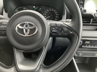 Toyota Yaris Toyota Yaris 1.5 Hybrid Dynamic AUT. | 1e eigenaar | dealer onderhouden | navigatie | stoel-stuurverw. | camera | adapt. cruise - afbeelding nr 27