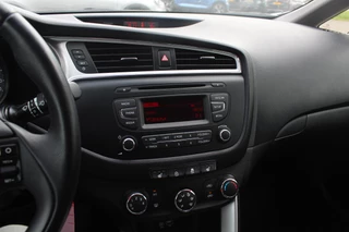 Kia cee'd Kia cee'd 1.6 GDI ComfortLine / Bluetooth  / Radio / Cruise Control / Airco - afbeelding nr 19