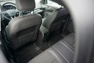 Ford Kuga Ford Kuga 120PK Titanium TREKHAAK | CARPLAY | KEYLESS | CAMERA | ELEK.KLEP - afbeelding nr 11