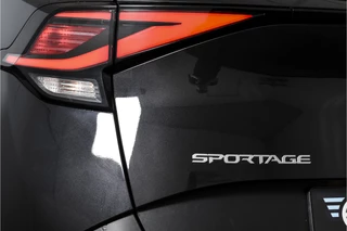 Kia Sportage Kia Sportage 1.6 T-GDi MHEV 160 PK DynamicLine - Automaat | Afn. Trekhaak | Dig. Cockpit | Adapt. Cruise | Stuur-+Stuurverw. | PDC | Camera | NAV + App. Connect | ECC | LM 17