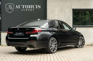 BMW 5 Serie BMW 5-serie 545e xDrive M Sport Pro B&W Pano 360c 20'' Nappa - afbeelding nr 2