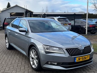 Škoda Superb - afbeelding nr 3